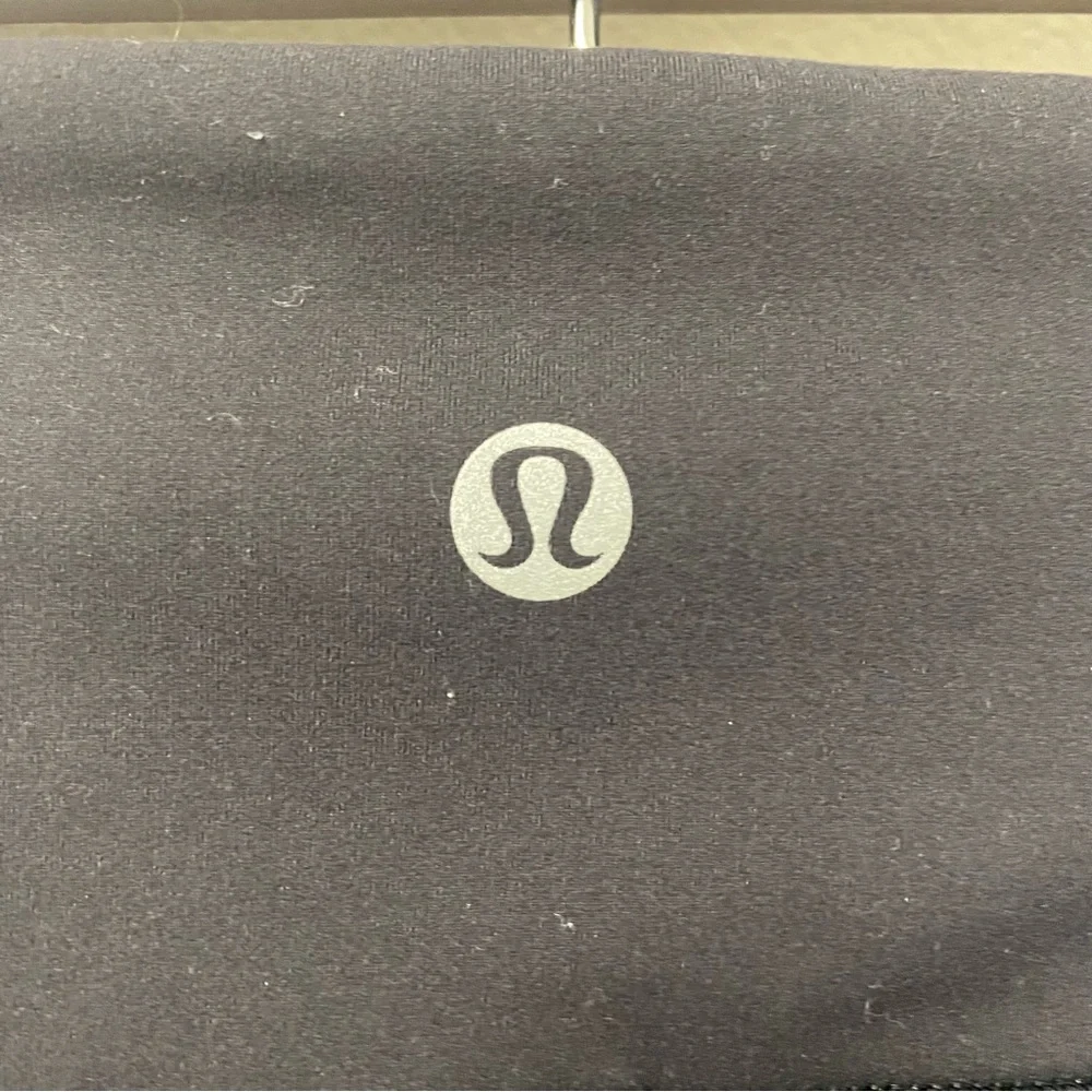 Lululemon Invigorate Black High Rise‎ Tight 25” Size 4 - Picture 7 of 7